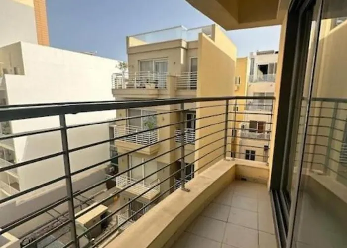 Flat In The Heart Of St Julians